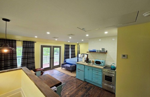 New Hampton Apartment | Heritage Trail Farmhouse