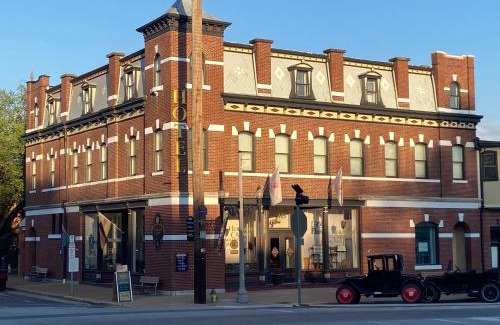 Hermann Hotel | Hermann Crown Suites