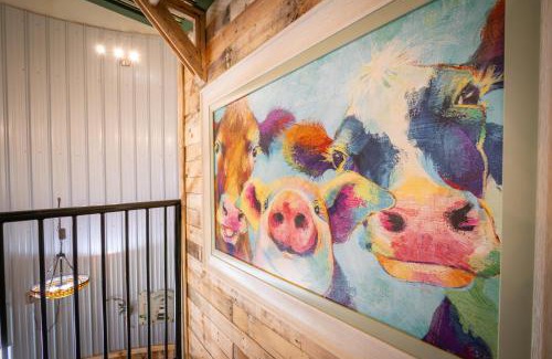 Mount Sterling Bed & Breakfast | Hermann Grain Bins Chicken Run grain bin sleeps 8