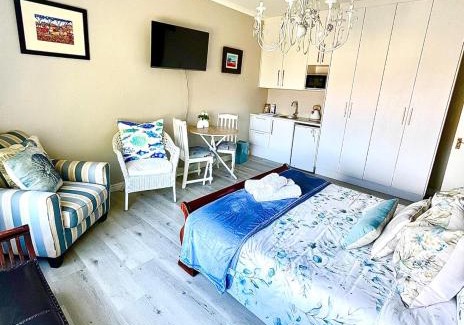 Chanteclair Apartment | Hermanus Sea view room