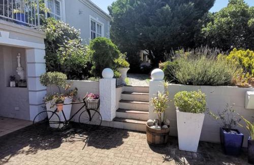 Chanteclair Apartment | Hermanus Sea view room