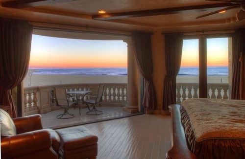 Hermosa Beach House | Hermosa Beach Strand Mansion