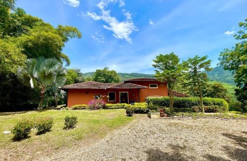 Tobia House | Hermosa Casa FINCA Piscina Voleibol WiFi Villeta