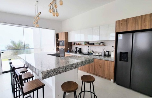 Rimac House | Hermosa Casa Frente AL MAR CON Piscina Privada