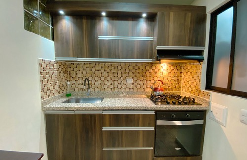 Pereira Apartment | Hermoso Apartamento CON Terreza Ubicado EN EL Centro DE Pereira, Para 6 Personas
