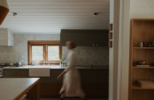 Willunga South Cottage | Herrings House: iconic designer nature retreat