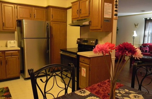 Harrisburg House | Hershey Park Just 3 miles From Wildwoods Inn Hershey Road Pets stay free charge
