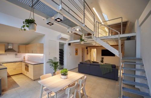 Brecht House | Het Molenhuisje