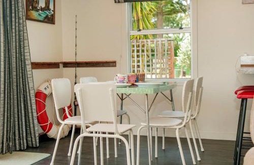 Whangamata House | Hetherington Haven - Whangamata Holiday Home