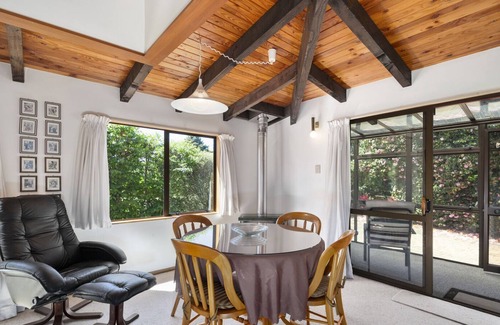 Nukuhau House | Hey Jude - Taupo Holiday Home