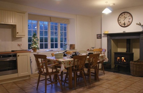 Minehead Cottage | HEYDEN COTTAGE, pet friendly, character holiday cottage in Minehead