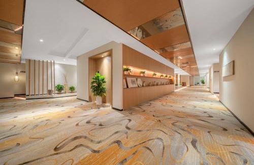 Yuzhong Hotel | Heyo Hengyue Huasong Hot Spring Resort Hotel - Chongqing Hongyadong