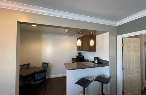 East Manhattan Beach Hotel | Hi View Inn & Suites