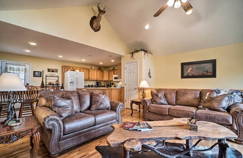 Hiawassee Cabin | Hiawassee Cabin w/Mtn Views < 1 Mi to Lake!