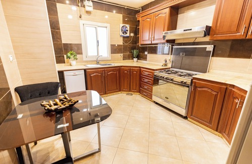 Taqseem Laselky Apartment | Hibiscus Haven Suite