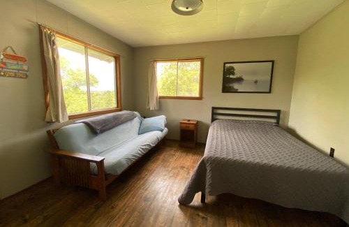 Pittsburg Hotel | Hickory Grove Hideaway