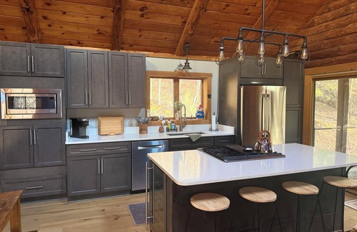 Lost River Cabin | Hidden Cabin Retreat with Hot Tub in Lost City, WV