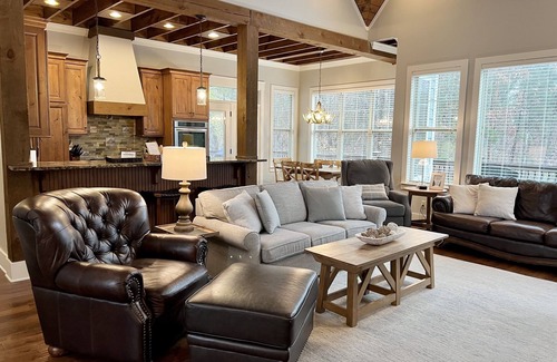Spring City House | Hidden Gem Lakeside Retreat w/Private Dock & Slip