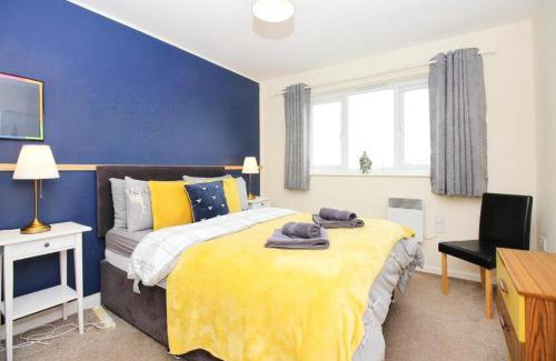 Ollerton Apartment | Hidden Gem of Newark - Sleeps 6
