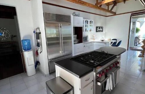Adjuntas House | 💚Hidden Gem w/Chimney, Jacuzzi & Heated Pool💚