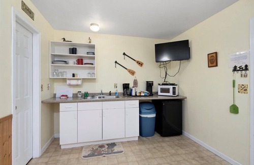Durhamville Apartment | Hidden Harbor Marina Unit 1 - Oneida Lake's Premier Fishing Paradise!