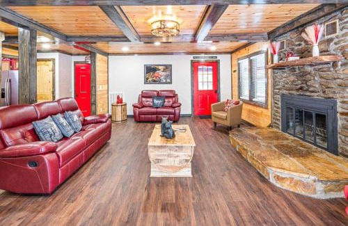 Rocky Grove House | Hidden Hollow Cabin in the Smoky Mountains