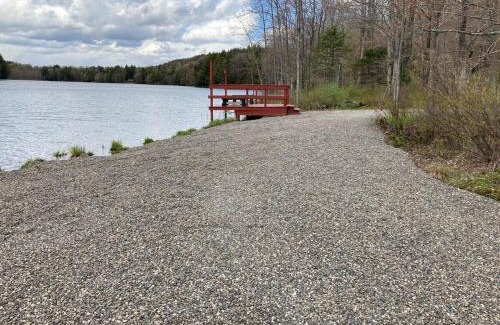 Town of Smyrna House | Hidden Lakefront Retreat