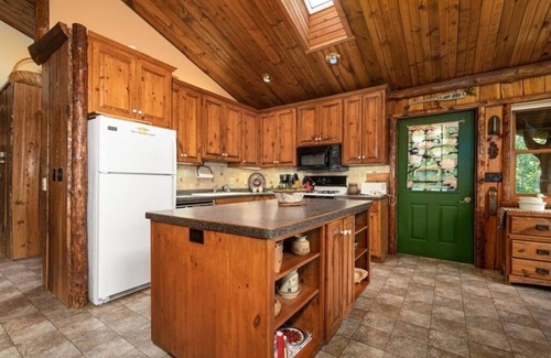 Emily Cabin | Hidden Pines Lakefront Family Home with WIFI only 2.5 hours from the Twin Cities