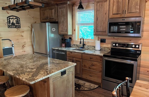 Logan Cabin | "Hidden Pleasures" - Luxury in a Rustic Setting