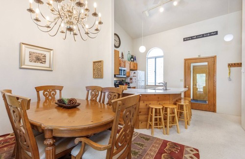 Hidden Valley Condo | Hidden Valley Summit, Slope side with a view