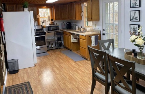 Danville Cabin | "Hideaway Cabin" that sits on 10 secluded acres.