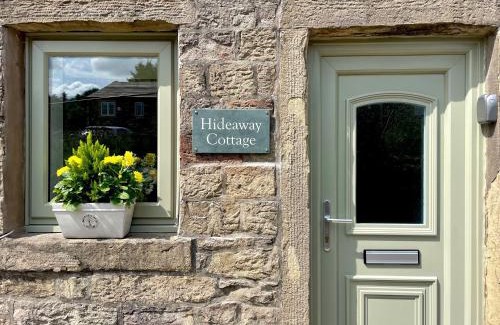 Barnoldswick House | Hideaway Cottage