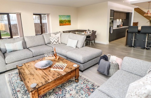 Witton Gilbert Cottage | HIGH CHURCH HILL, pet friendly, with hot tub in Witton Gilbert