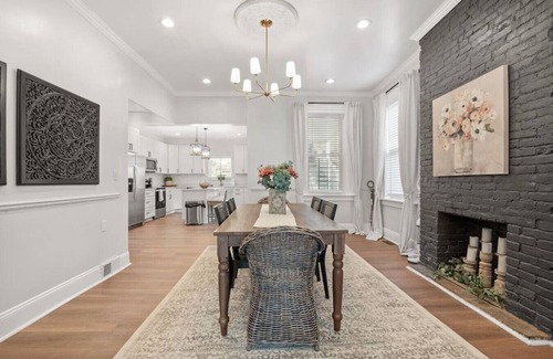 Pittsburgh House | High-End 4bd: hottub, Mini golf, gameroom, firepit