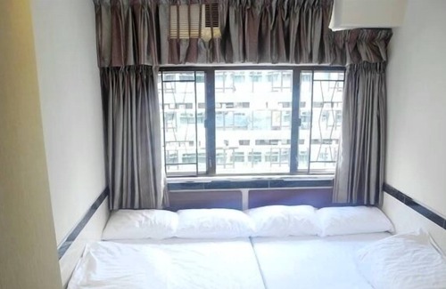 Mong Kok Apartment | High Level 4 people Room Near MTR