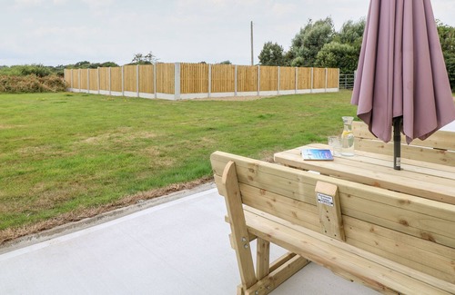 Kilmore Cottage | HIGH MEADOW HOUSE, pet friendly in Kilmore Quay, County Wexford
