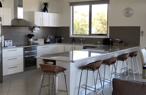 Binalong Bay House | HIGH ON PACIFIC Luxury Beach House Binalong Bay - waterviews