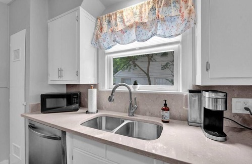 University District House | High Point Terrace Bungalow