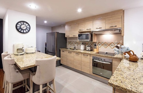 Cuenca Condo | High Security! Luxe River Oasis w/Mtn Views