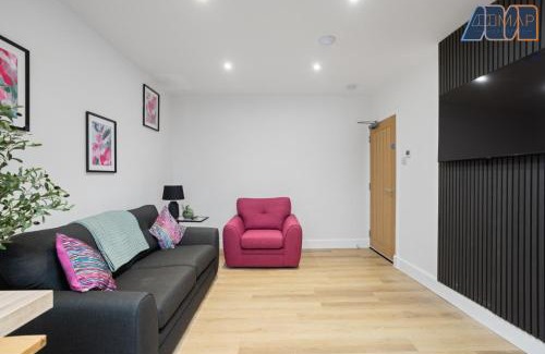 Kincardine Apartment | High Street Haven in Kincardine