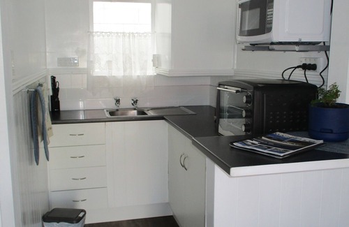 Picton Hotel | High Street Living Motel