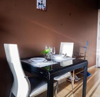 Downtown Apartment | High Sunset View with Fast WiFi, Pool, Big Balcony, Gym Access