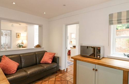 Tunstall Cottage | HIGHFIELD HOUSE, pet friendly, with open fire in Leek