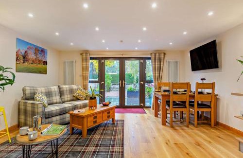 Strathpeffer House | Highfield Lodge