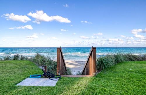 Highland Beach House | Highland Beach Palace