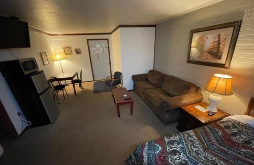 Fairmont Hotel | Highland Court Motel
