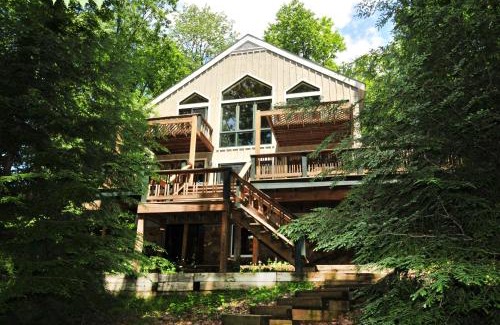 McHenry House | Highland Retreat