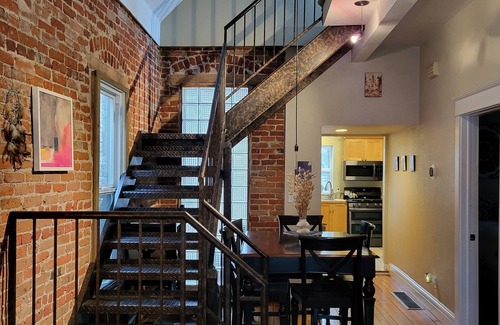 West Highland House | Highland Square Cutie-Charming house-walking distance to restaurants/shops
