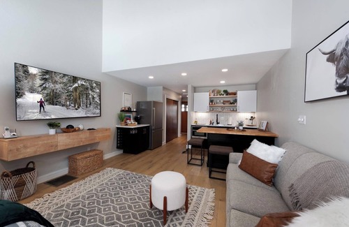 Purgatory Condo | HighPoint Hideaway (#580) |10 min to Ski - Golf- A/C - Deck - Pool/Hot Tub