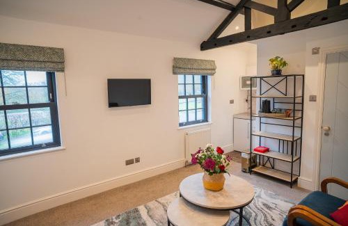 Mickleham Bed & Breakfast | Highway Cottage - Mickleham
